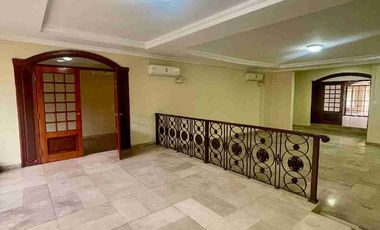 VENDO O ALQUILO 2 CASAS JUNTAS DE 2 PLANTAS EN URDESA CENTRAL