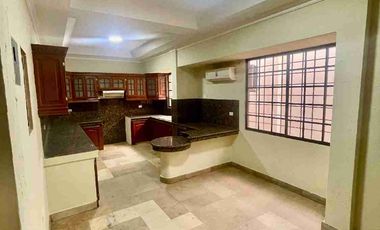 VENDO O ALQUILO 2 CASAS JUNTAS DE 2 PLANTAS EN URDESA CENTRAL