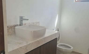 CASA RESIDENCIAL EN PRIVADA ZENDERA CONKAL