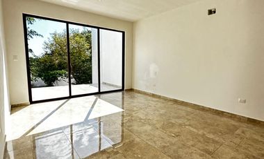 CASA RESIDENCIAL EN PRIVADA ZENDERA CONKAL