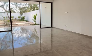 CASA RESIDENCIAL EN PRIVADA ZENDERA CONKAL