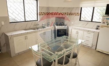 DE VENTA CASA CON TERRENO