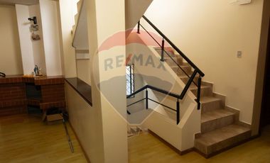 DE VENTA CASA CON TERRENO