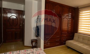 DE VENTA CASA CON TERRENO