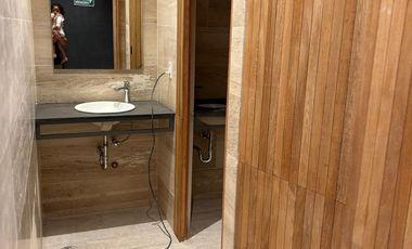 EXCELENTE ESPACIO PARA CLINIICA, CONSULTORIOS