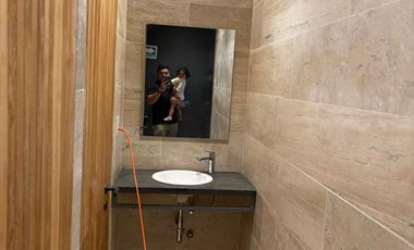 EXCELENTE ESPACIO PARA CLINIICA, CONSULTORIOS