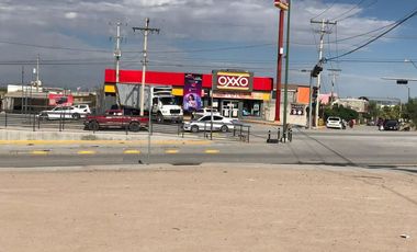 TERRENO COMERCIAL EN RENTA CALLE HENEQUÉN Y JUMANOS