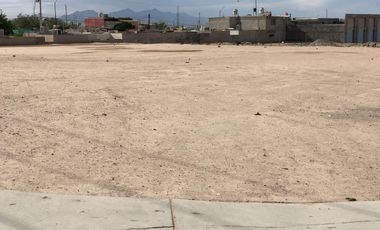 TERRENO COMERCIAL EN RENTA CALLE HENEQUÉN Y JUMANOS