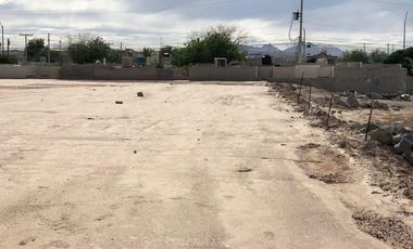 TERRENO COMERCIAL EN RENTA CALLE HENEQUÉN Y JUMANOS