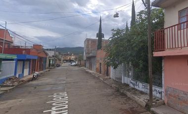 VENDO CASA EN ZACAPU MICHOACAN