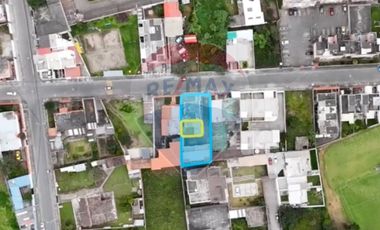DE VENTA CASA EN CONJUNTO EN CARANQUI