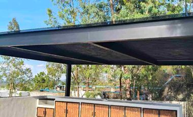 Venta de Casa de Dos Recámaras con proyecto de ampliación en planta alta y terreno adicional a un costado en coto exclusivo en Bosques tres Marias frente a ciudad salud en Morelia Michoacán.