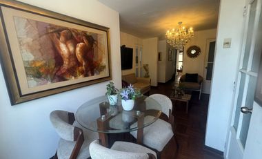 Venta de Casa en Esquina Frente a Parque – Santa Catalina, La Victoria