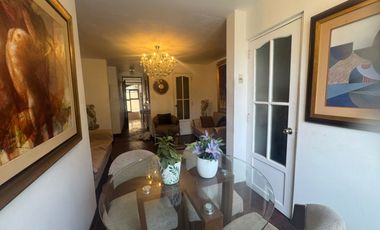Venta de Casa en Esquina Frente a Parque – Santa Catalina, La Victoria