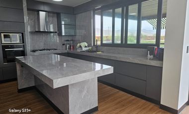 CASA DE PLAYA DE REVISTA EN VENTA