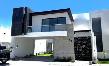 CASA EN VENTA EN VIÑA SANTO TOMAS, RESIDENCIAL VIÑEDOS TORREON COAHUILA