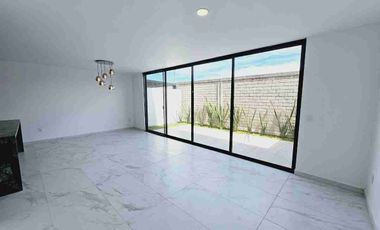 VENTA DE CASA EN SOLARES CON ROOF GARDEN ZAPOPAN JALISCO