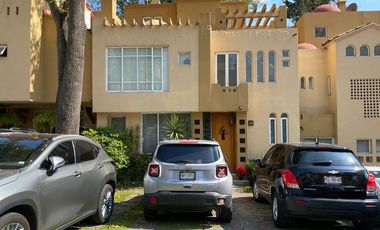 VENTA HERMOSA CASA EN CONDOMINIO FRENTE A GRAND SAN FRANCISCO, ALCANTARILLA