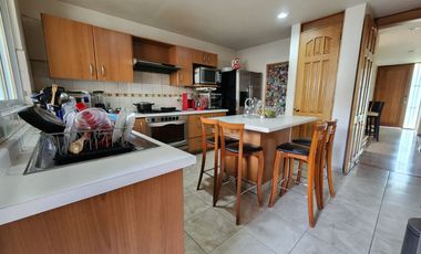 VENTA HERMOSA CASA EN CONDOMINIO FRENTE A GRAND SAN FRANCISCO, ALCANTARILLA