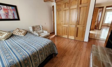 VENTA HERMOSA CASA EN CONDOMINIO FRENTE A GRAND SAN FRANCISCO, ALCANTARILLA