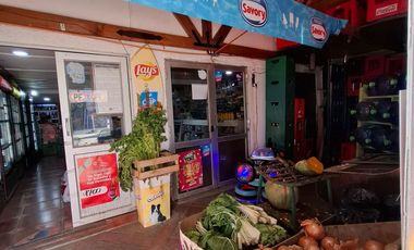 Se vende Minimarket  con patente de alcohol en Villa Carlos González