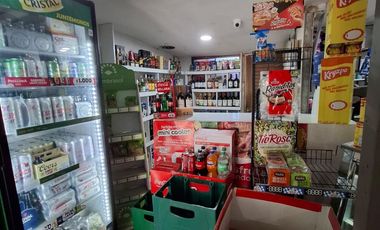 Se vende Minimarket  con patente de alcohol en Villa Carlos González