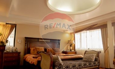 CASA DE LUJO EN VENTA SECTOR CENTRO DE IBARRA