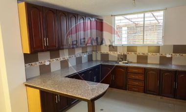 EN VENTA CASA EN SECTOR LA QUINTA