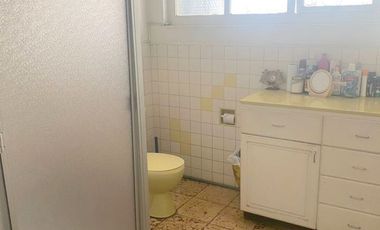 Casa en venta en el centro histórico de Cuenca, NO Inventariada, Cuenca - Ec