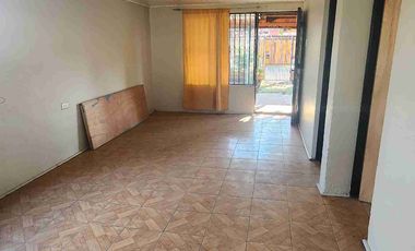 SE VENDE CASA CON GRAN ESPACIO