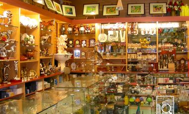 Arriendo edificio comercial de 4 pisos en la mejor ubicación de Los Andes