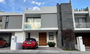 ESPECTACULAR CASA NUEVA EN RENTA EN ZEN LIFE I