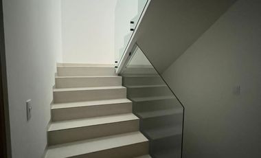 ESPECTACULAR CASA NUEVA EN RENTA EN ZEN LIFE I