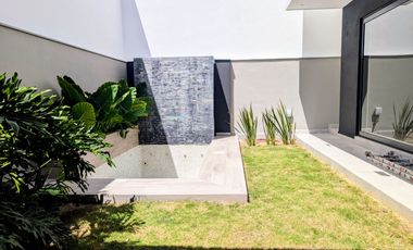 Casa en Venta Castaños del Vergel con Alberca, Monterrey