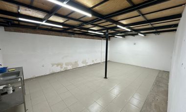 Bodega a Espaldas del Aeropuerto
