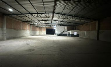 Bodega a Espaldas del Aeropuerto