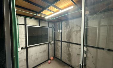 Bodega a Espaldas del Aeropuerto