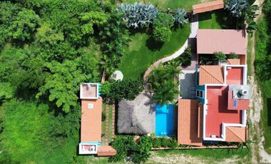 HERMOSA VILLA CON ALBERCA Y PALAPA EN SANTA MARIA HUATULCO