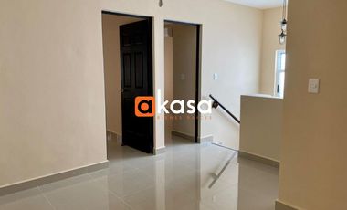 Casa en Renta en Cumbres Provenza, Cerrada Lux, Huasteca, García.