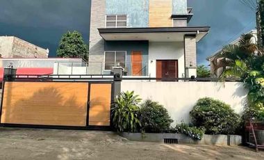 7BR Semi-Furnished House & Lot for Sale inside Fairview Village, Lawaan Talisay near SRP