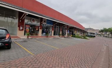 Local Comercial en Alquiler en el Centro Comercial Oasis, 40 Mt2, 1 Baño, Norte de Guayaquil