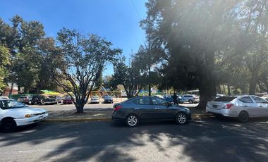 📢 ¡LOCAL EN RENTA! Excelente opción comercial frente al Parque 150 🏞️ 🔹 Superficie: 10 m² 🔹 Ubicación: Sobre avenida comercial de alto flujo 🔹