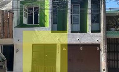 📢 ¡LOCAL EN RENTA! Excelente opción comercial frente al Parque 150 🏞️ 🔹 Superficie: 10 m² 🔹 Ubicación: Sobre avenida comercial de alto flujo 🔹