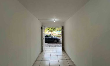 📢 ¡LOCAL EN RENTA! Excelente opción comercial frente al Parque 150 🏞️ 🔹 Superficie: 10 m² 🔹 Ubicación: Sobre avenida comercial de alto flujo 🔹