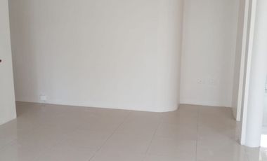 Rento Departamento de 3 Dormitorios  en Ponceano