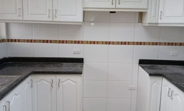 Rento Departamento de 3 Dormitorios  en Ponceano