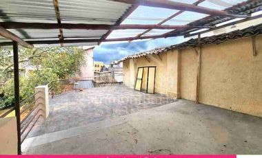 Vendo Casa Patrimonial en el Centro histórico de Cuenca