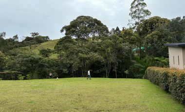 Vendo Lote en parcelación