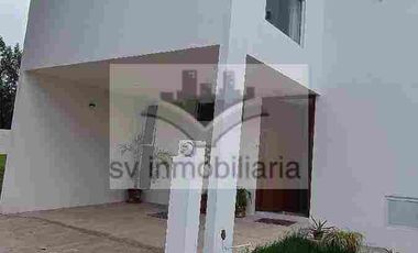 casa en renta lomas de Angelopolis