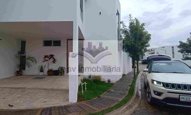casa en renta lomas de Angelopolis